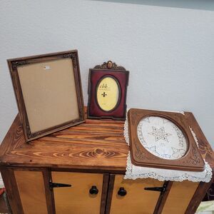 VTG Set Of 3 Victorian Style Photo Frames Color Plastic Woodgrain look oval READ